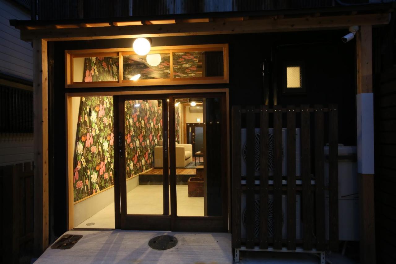 The Wonder At Stay-Machiya Karahori- Осака Экстерьер фото