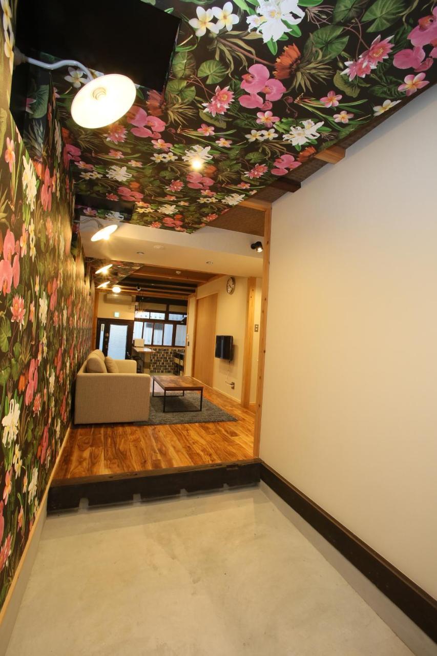 The Wonder At Stay-Machiya Karahori- Осака Экстерьер фото